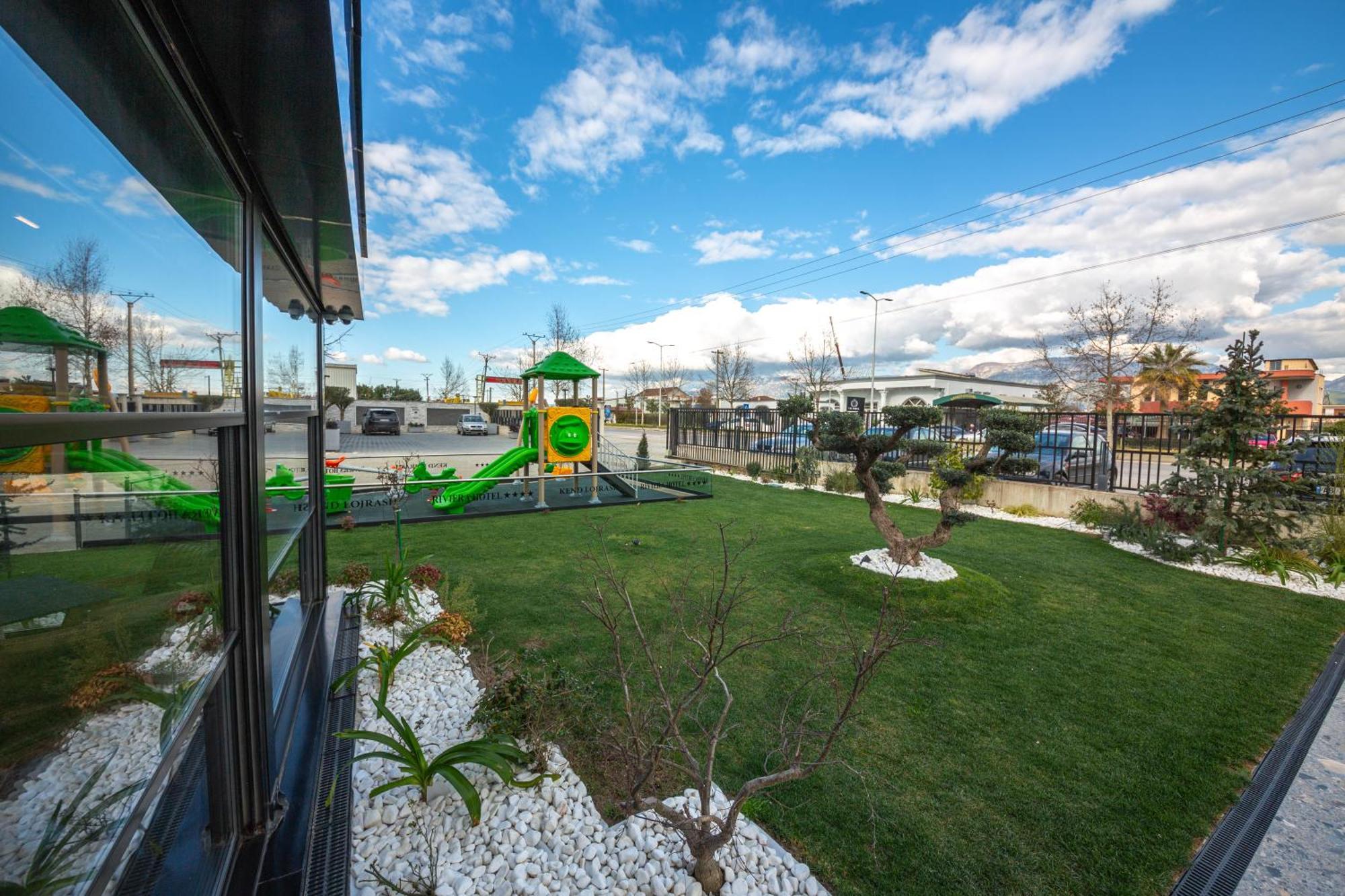 Hotel Riviera Tirana Exterior photo