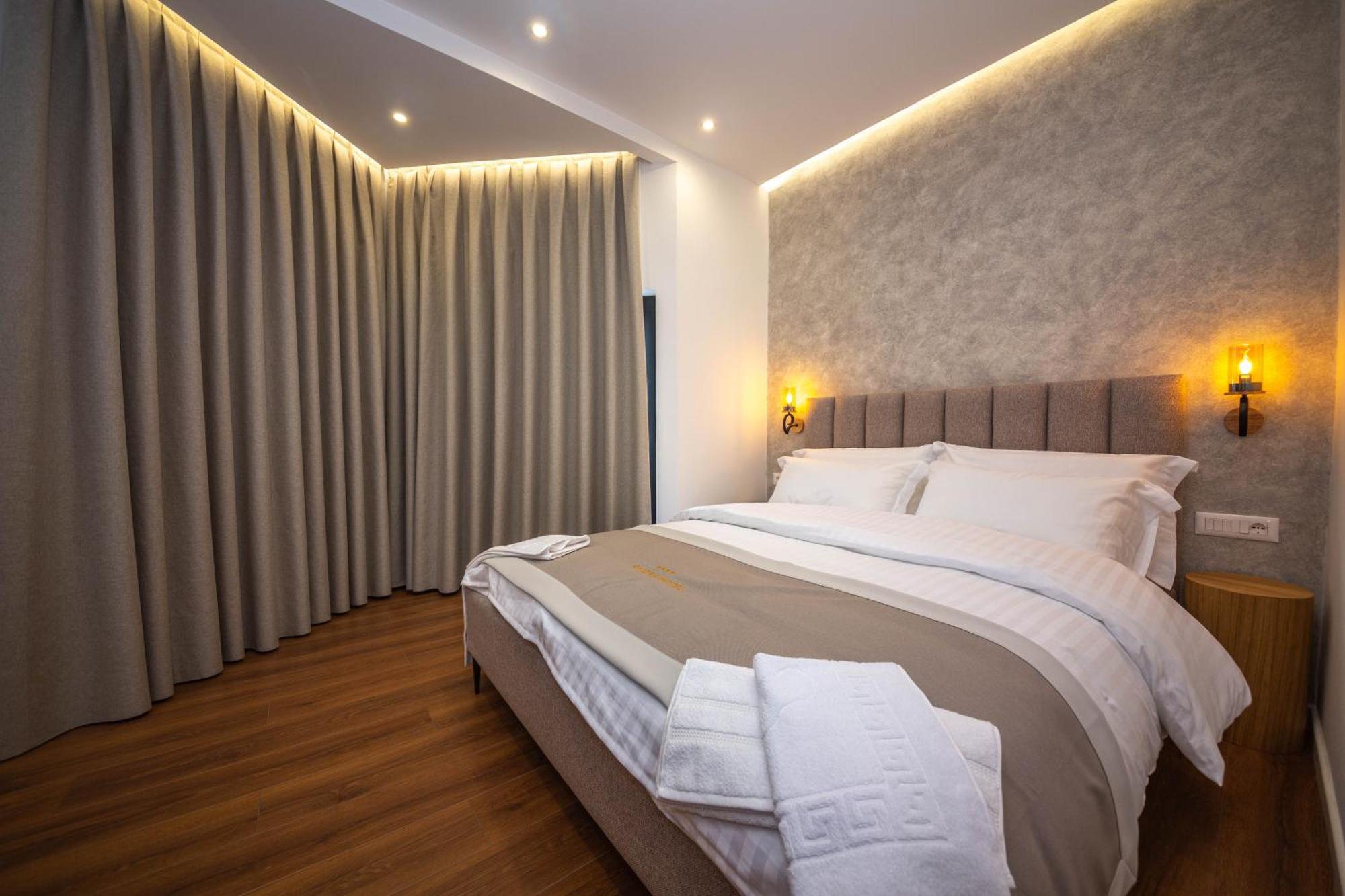 Hotel Riviera Tirana Exterior photo