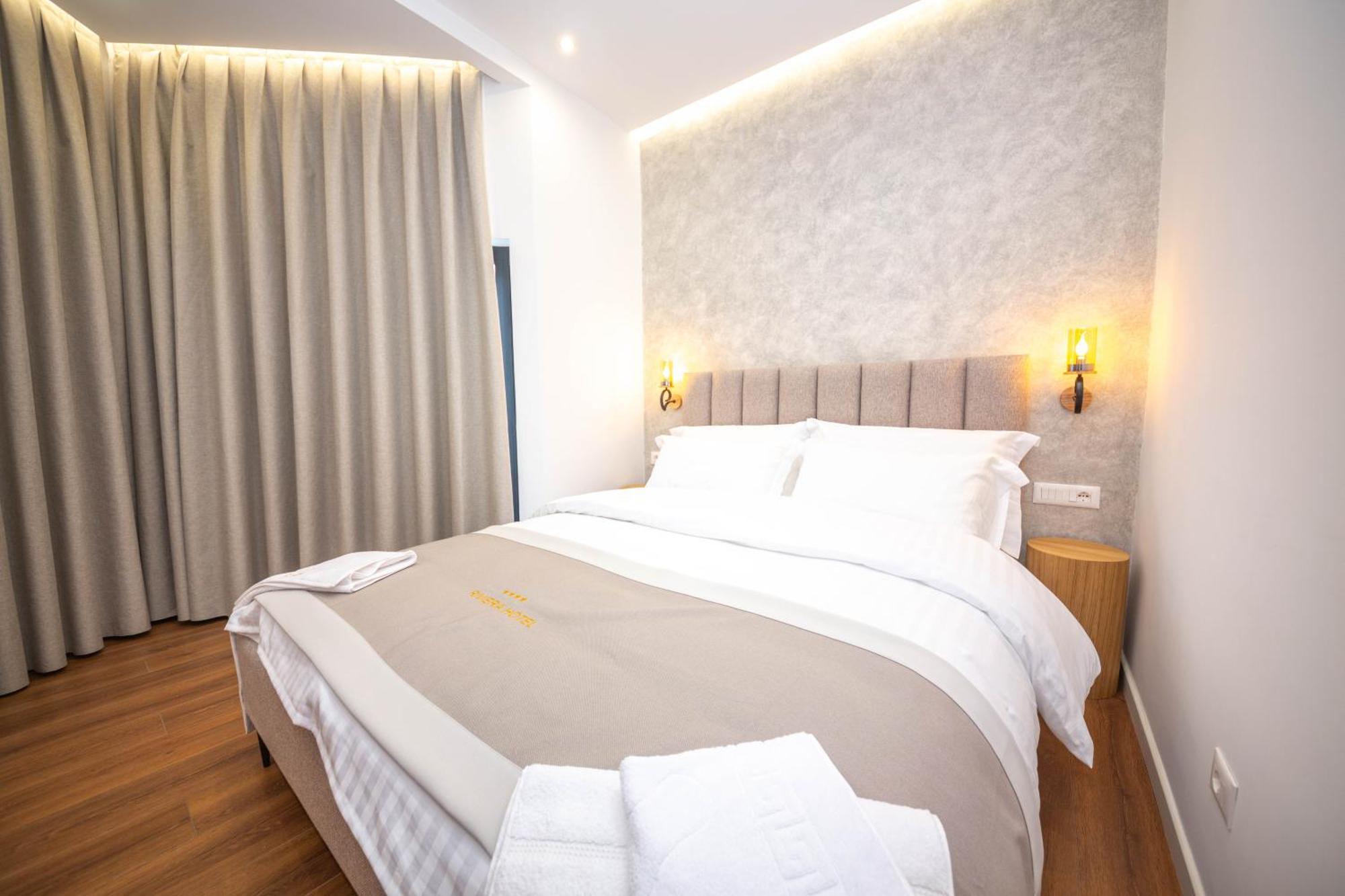 Hotel Riviera Tirana Exterior photo